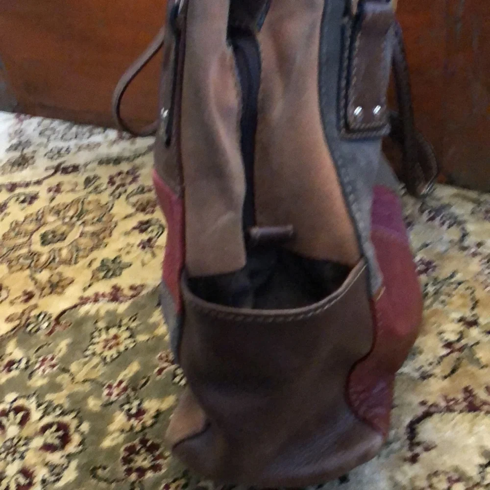 Handbag - Picture 5 of 5